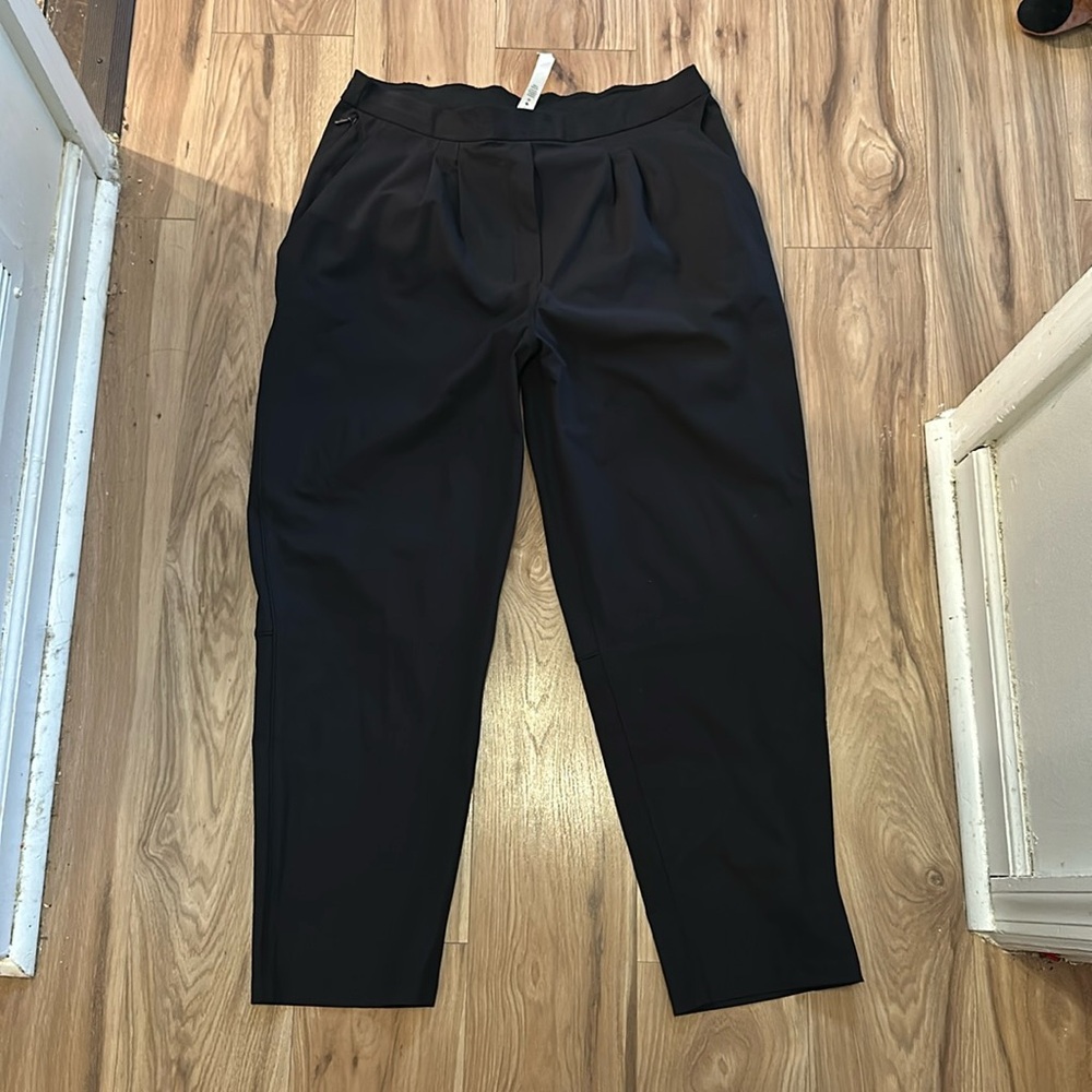 Lululemon pull up dress pants size 12